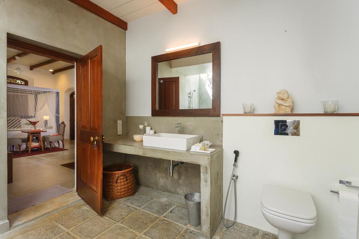 Mo River House Luxury Villa Хикадува Екстериор снимка