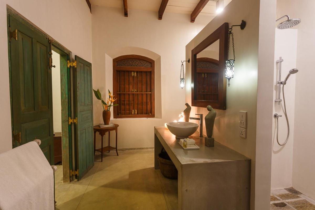 Mo River House Luxury Villa Хикадува Екстериор снимка