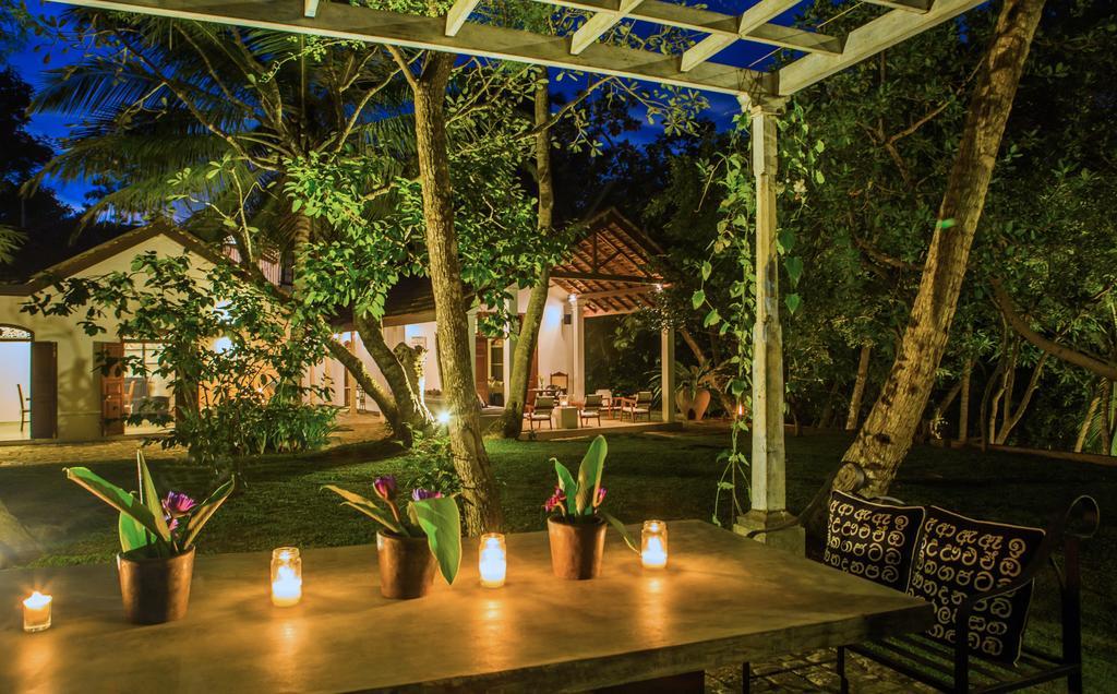 Mo River House Luxury Villa Хикадува Екстериор снимка