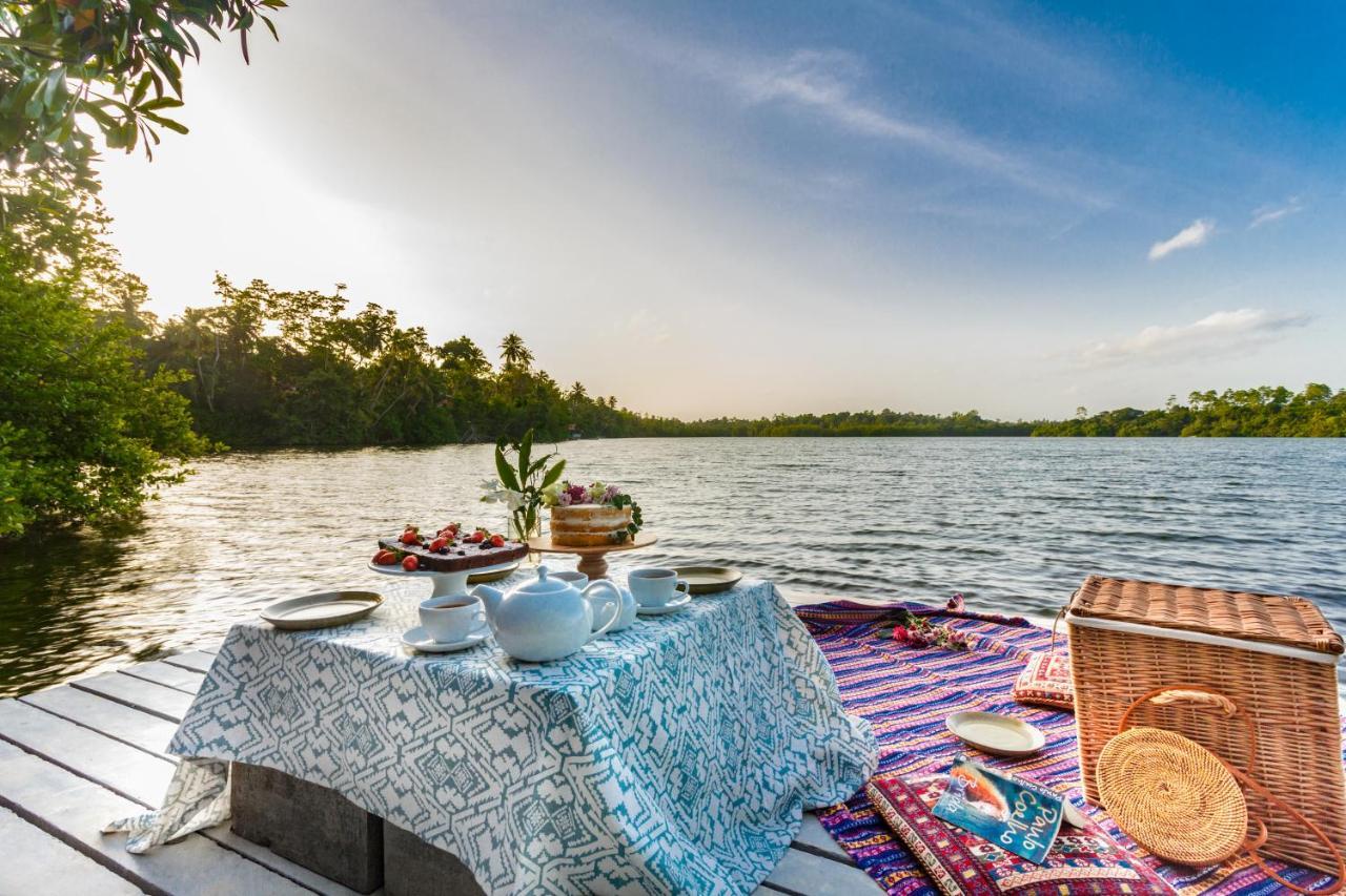 Mo River House Luxury Villa Хикадува Екстериор снимка
